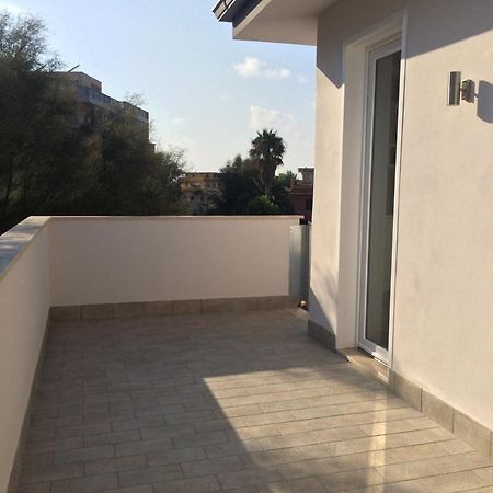 B&B Purple Italy Фиумичино Екстериор снимка