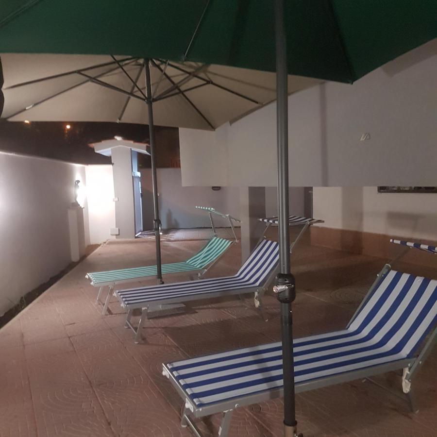 B&B Purple Italy Фиумичино Екстериор снимка