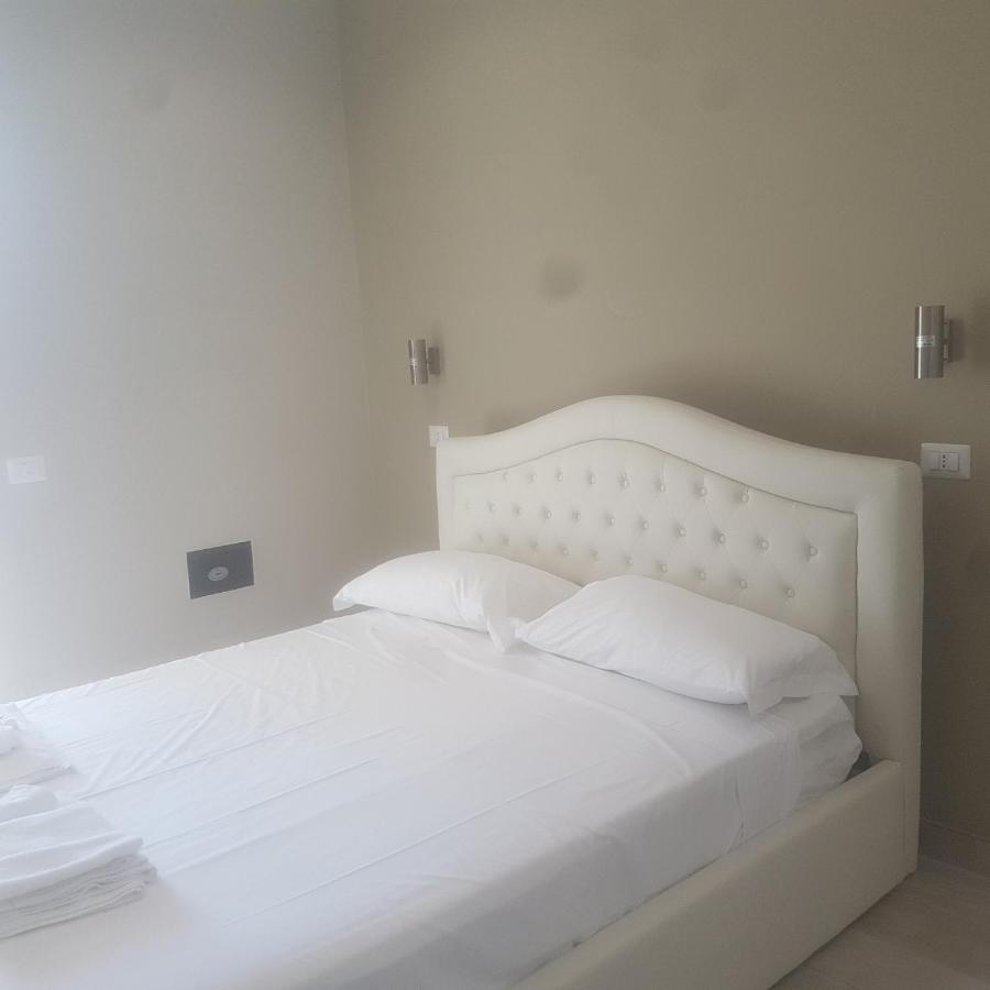 B&B Purple Italy Фиумичино Екстериор снимка