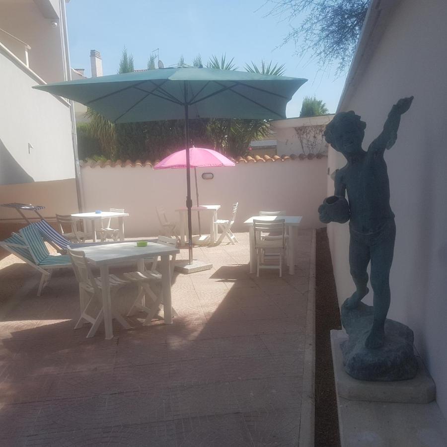 B&B Purple Italy Фиумичино Екстериор снимка