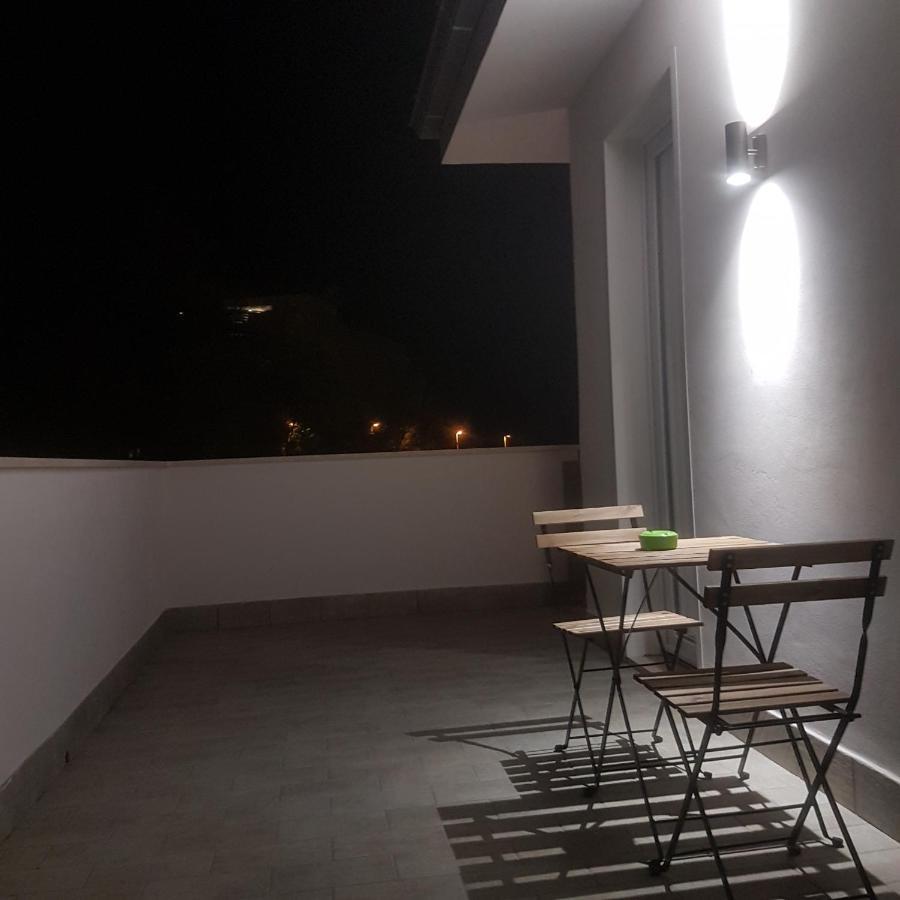 B&B Purple Italy Фиумичино Екстериор снимка