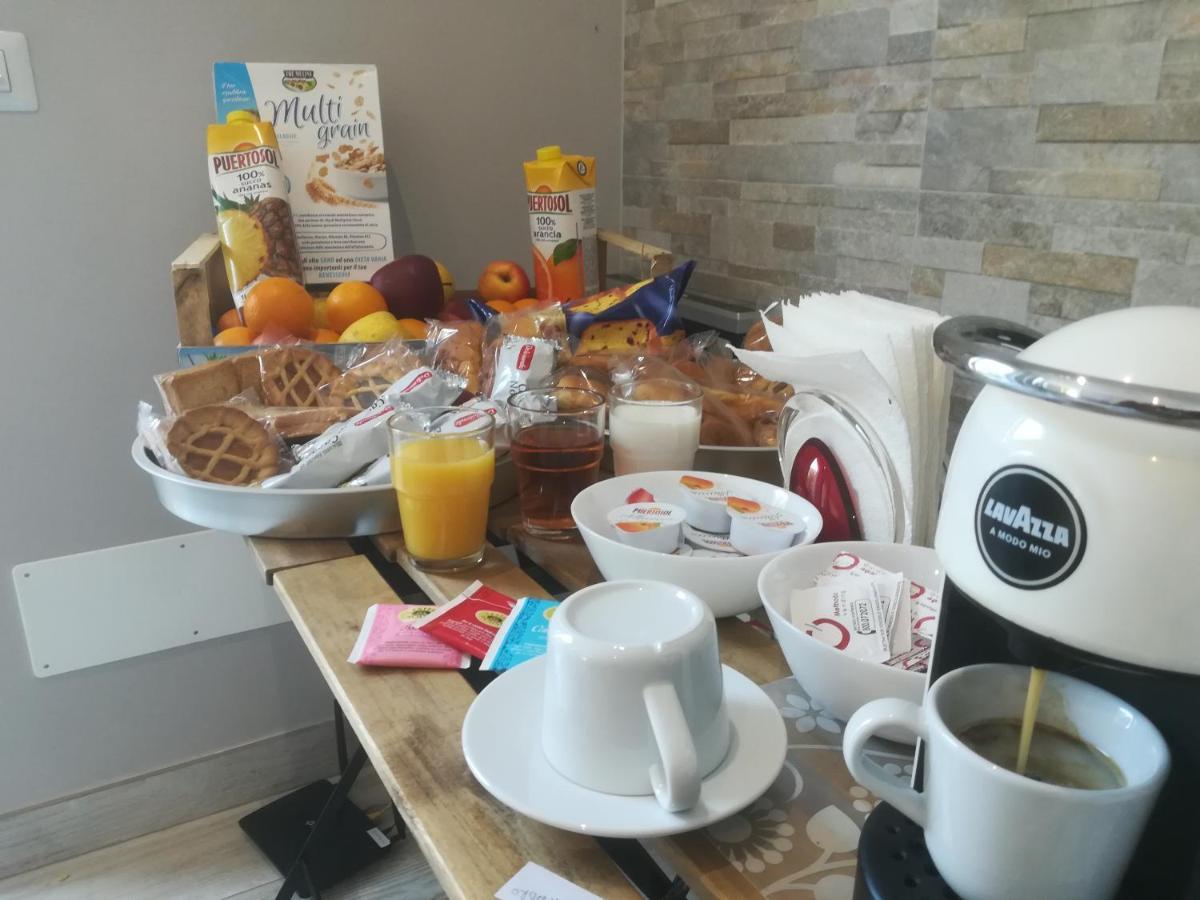 B&B Purple Italy Фиумичино Екстериор снимка
